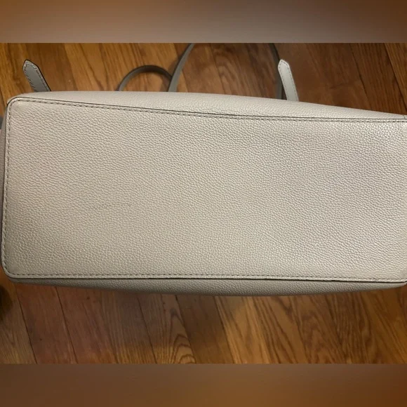 Michael Kors Cassie Pearl Grey Leather Tote - Picture 9 of 11